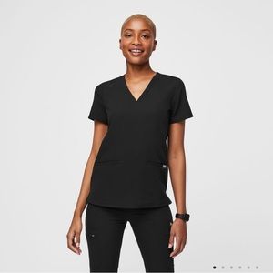 Figs Casma Three Pocket Scrub Top in Black Size Small